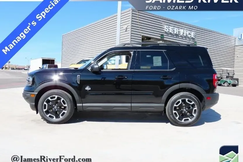 2024 Ford Bronco Sport Outer Banks photo 1