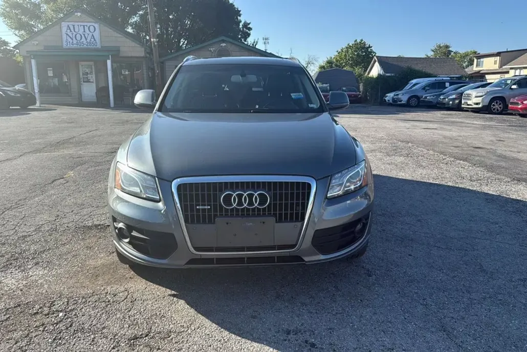 2012 Audi Q5 2.0T Premium photo 1