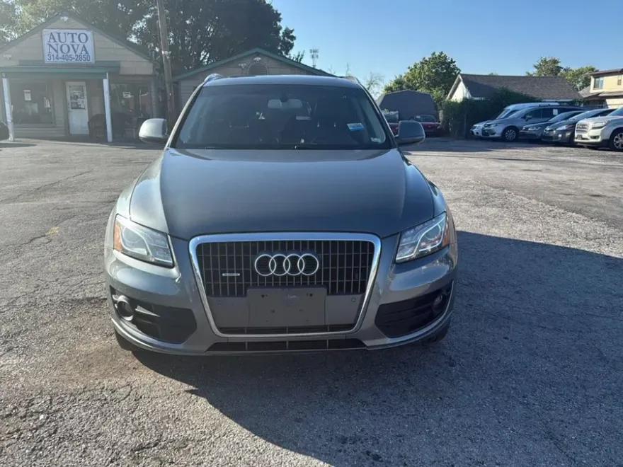 2012 Audi Q5 2.0T Premium photo 1