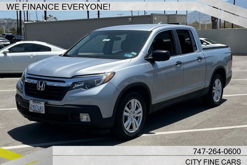 2017 Honda Ridgeline RT photo 1