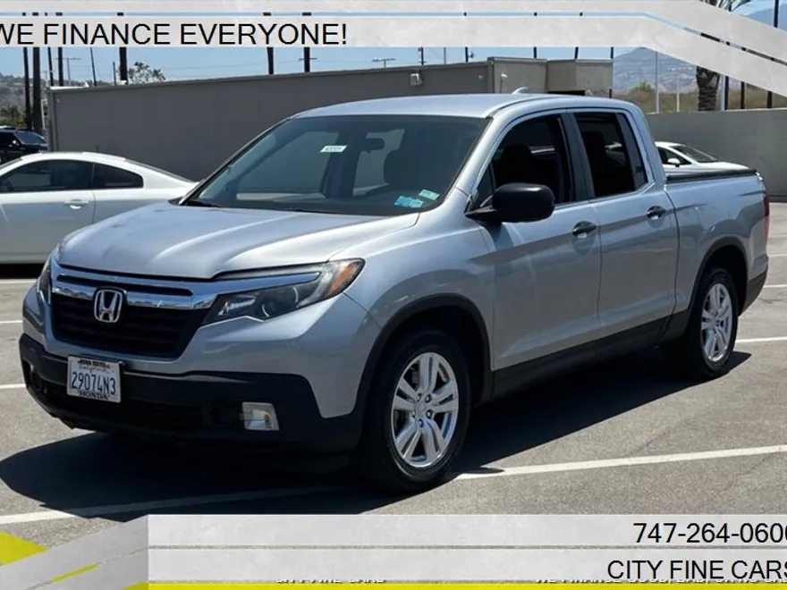 2017 Honda Ridgeline RT photo 1