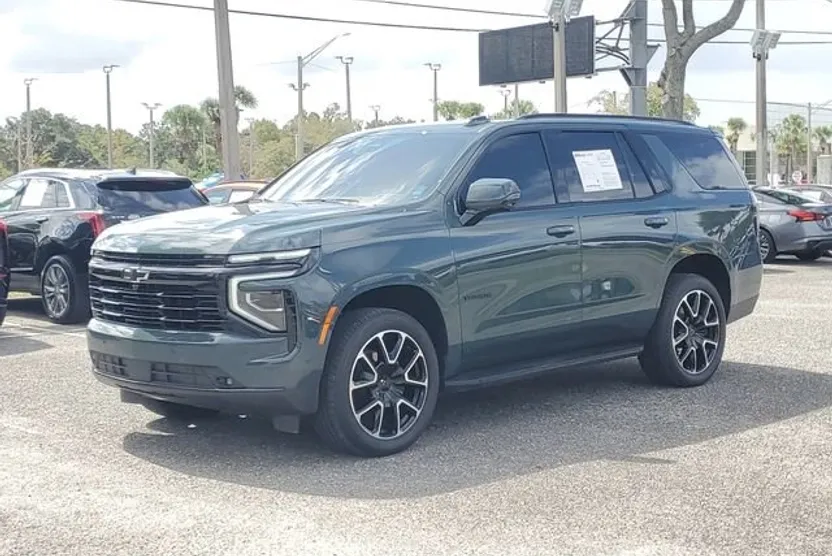 2025 Chevrolet Tahoe RST photo 1