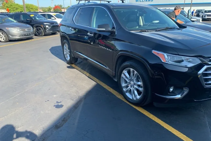 2021 Chevrolet Traverse High Country photo 1