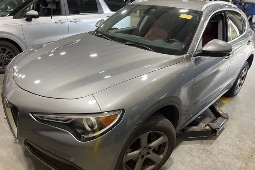 2021 Alfa Romeo Stelvio Sport Base photo 1