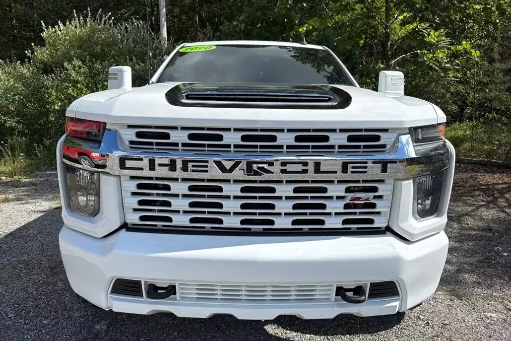 2020 Chevrolet Silverado 2500HD LT photo 1
