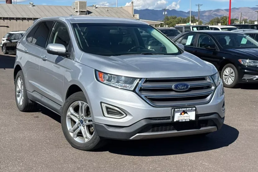 2018 Ford Edge Titanium photo 1