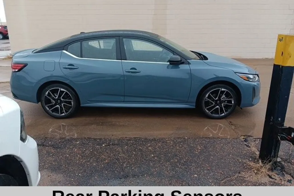2025 Nissan Sentra SR photo 1