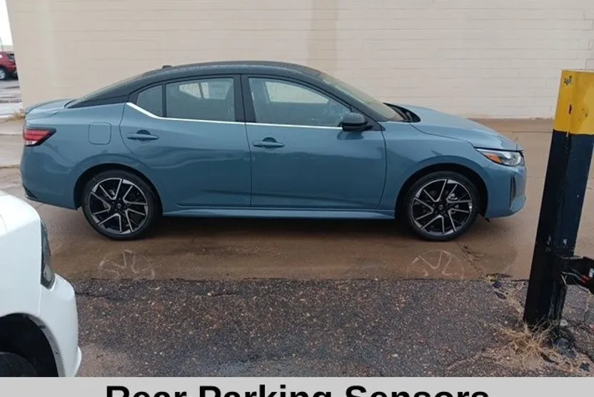 2025 Nissan Sentra SR photo 1