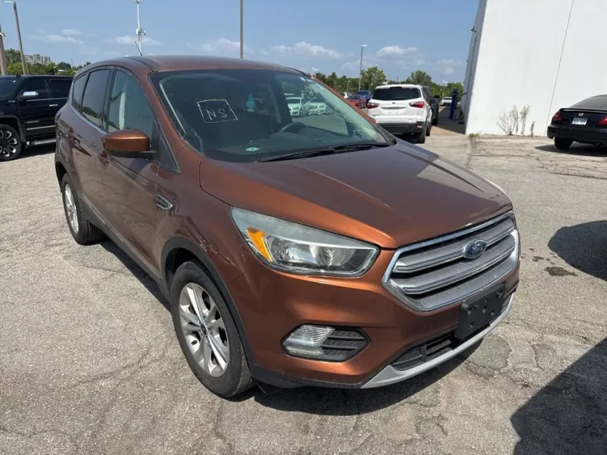 2017 Ford Escape SE photo 1