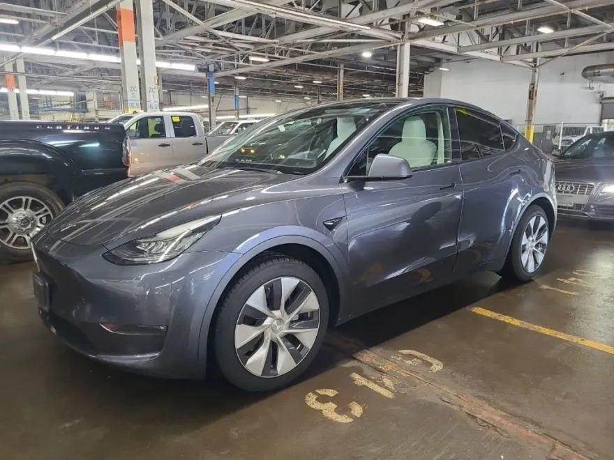 2021 Tesla Model Y Standard Range photo 1