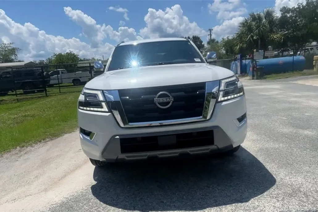 2024 Nissan Armada Platinum photo 1