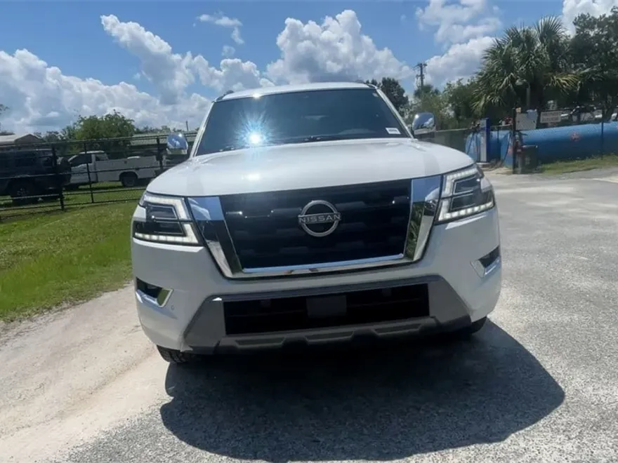 2024 Nissan Armada Platinum photo 1