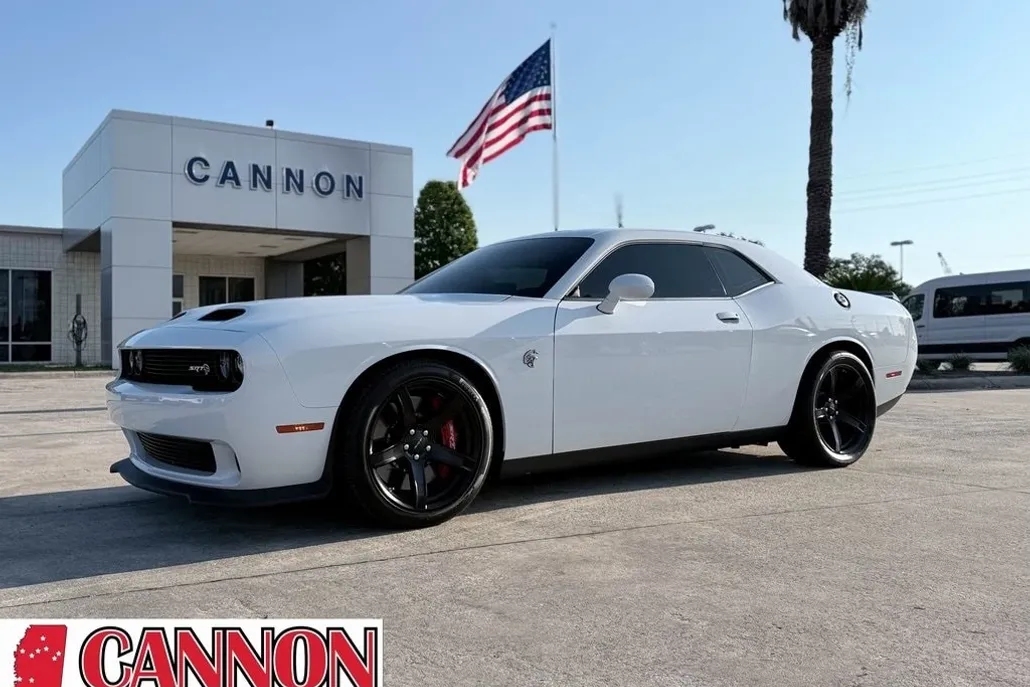 2022 Dodge Challenger SRT8 Hellcat photo 1