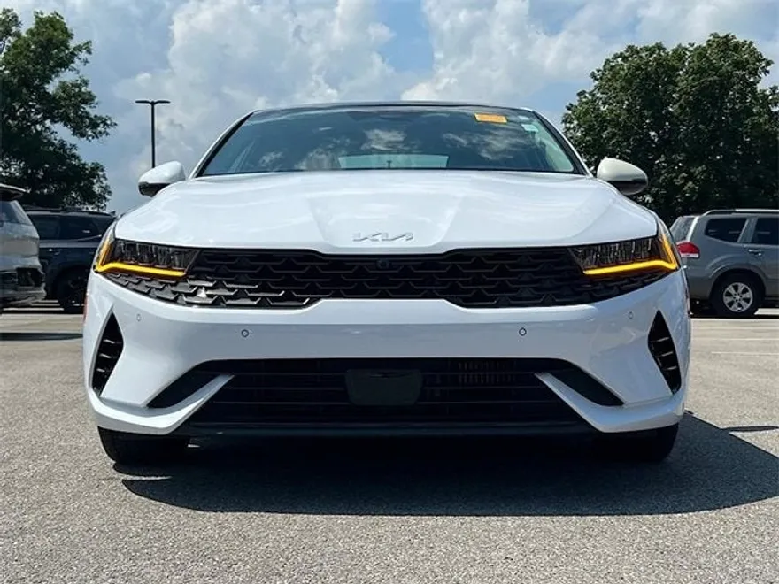 2022 Kia K5 EX photo 1