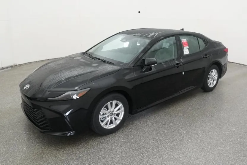 2026 Toyota Camry LE photo 1