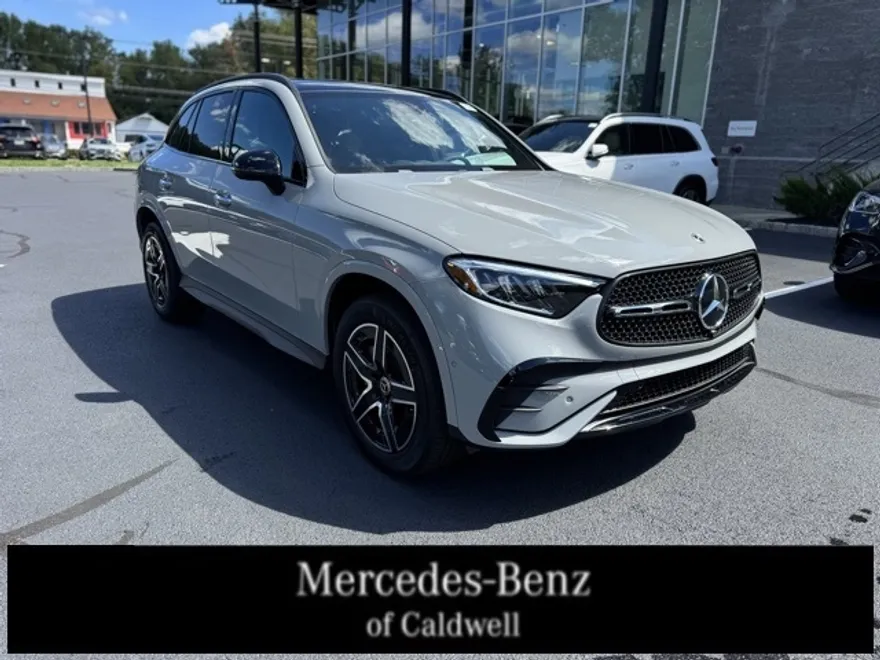 2026 Mercedes Benz GLC 300 4MATIC photo 1
