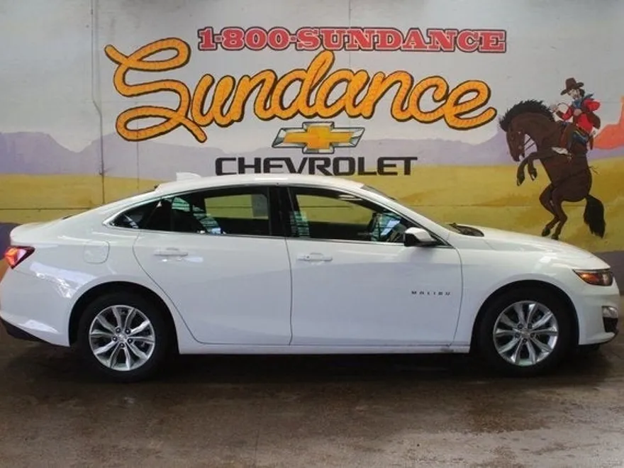 2022 Chevrolet Malibu 1LT photo 1