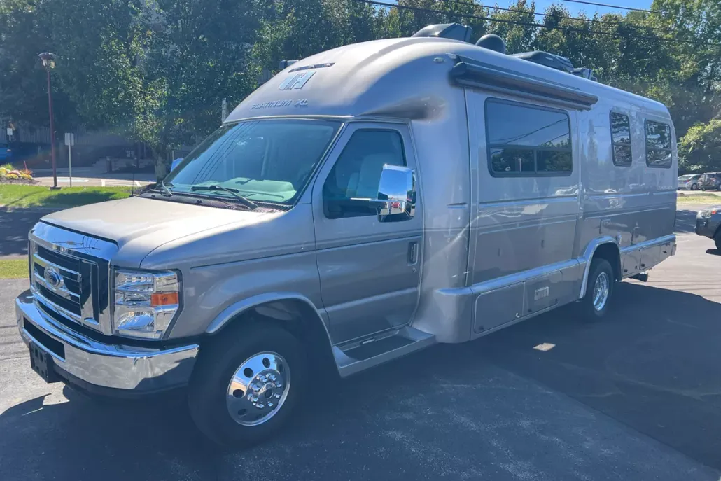 2019 Ford E-450 photo 1