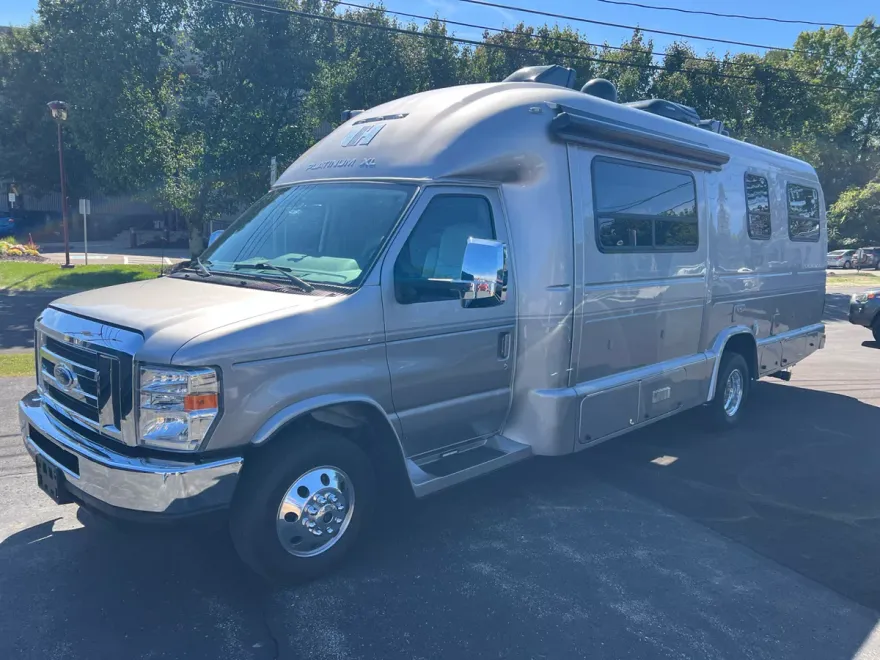 2019 Ford E-450 photo 1