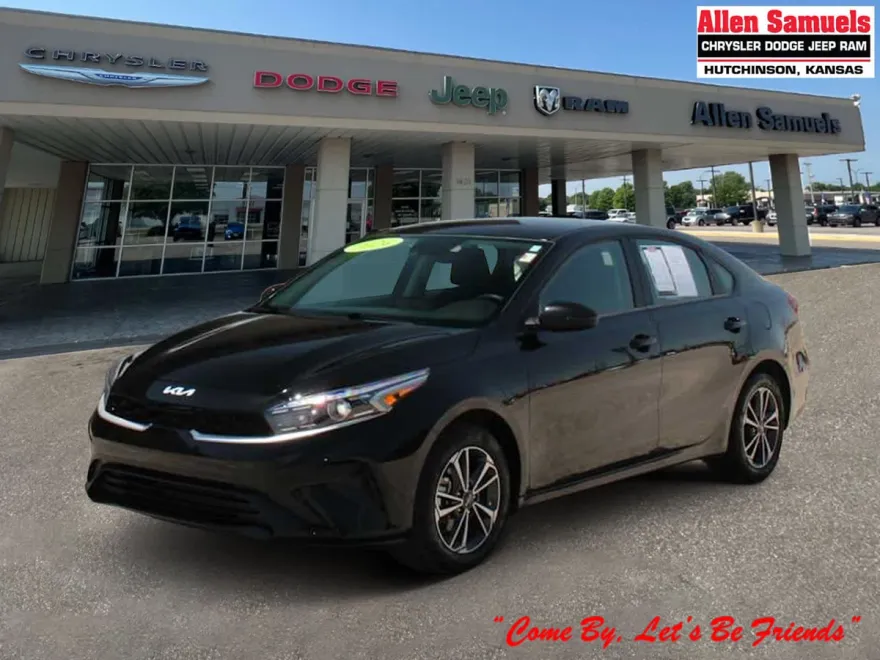 2024 Kia Forte LXS photo 1