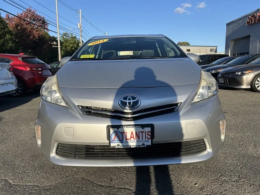 2014 Toyota Prius V Three photo 1
