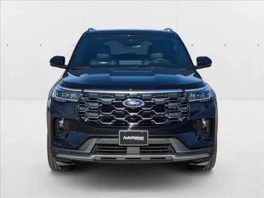 2025 Ford Explorer Platinum photo 1