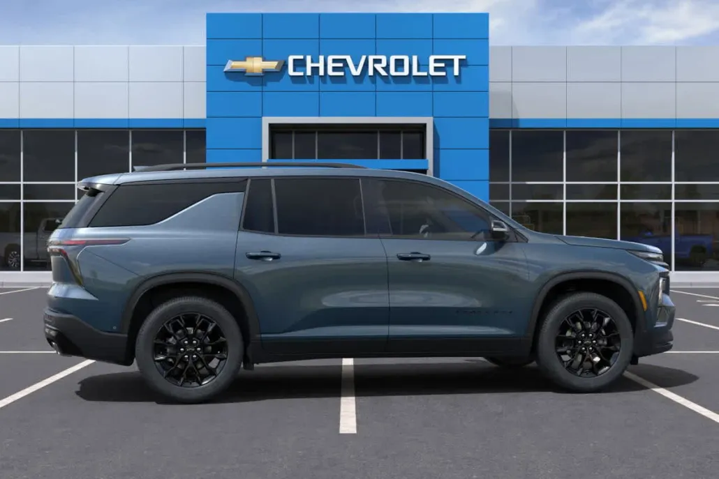 2025 Chevrolet Traverse photo 1