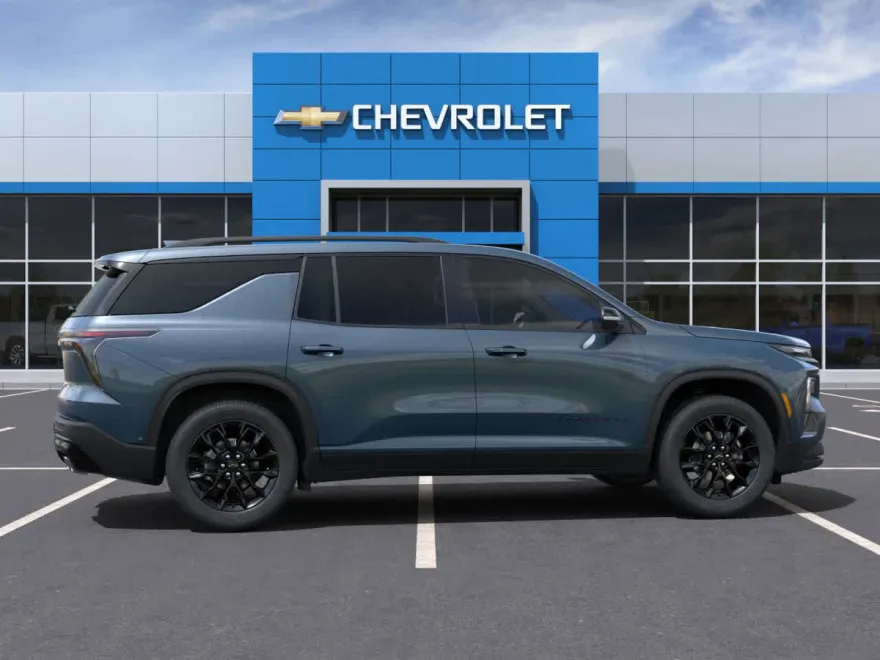 2025 Chevrolet Traverse photo 1
