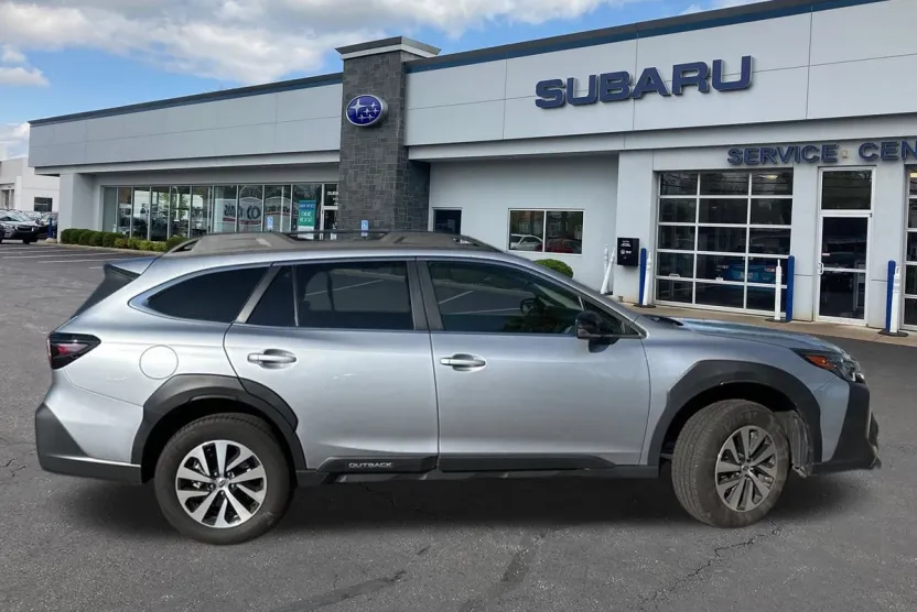 2025 Subaru Outback Premium photo 1