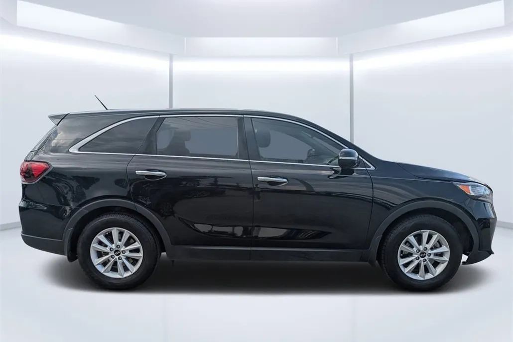 2019 Kia Sorento L photo 1