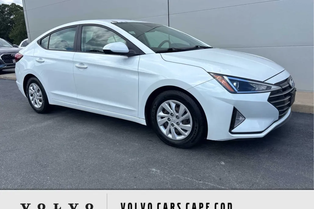 2019 Hyundai Elantra SE photo 1