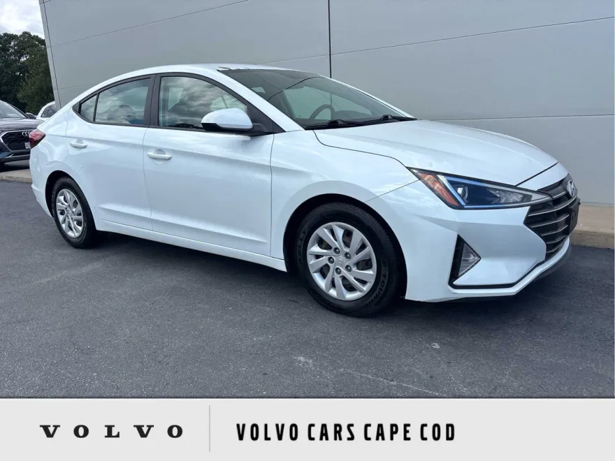 2019 Hyundai Elantra SE photo 1