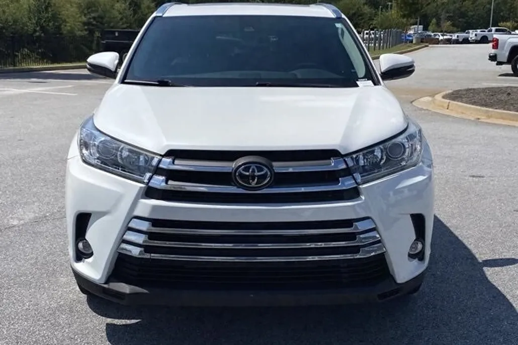 2019 Toyota Highlander Limited photo 1