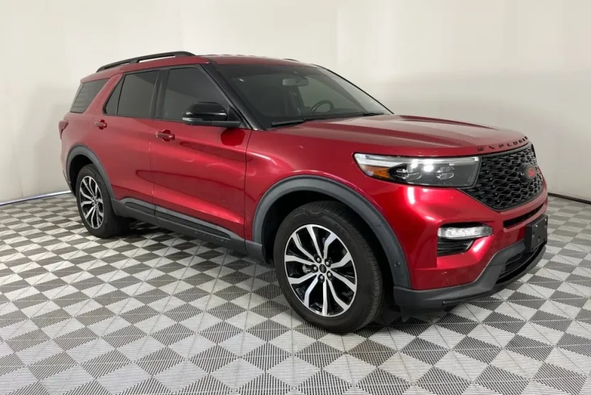 2020 Ford Explorer ST photo 1