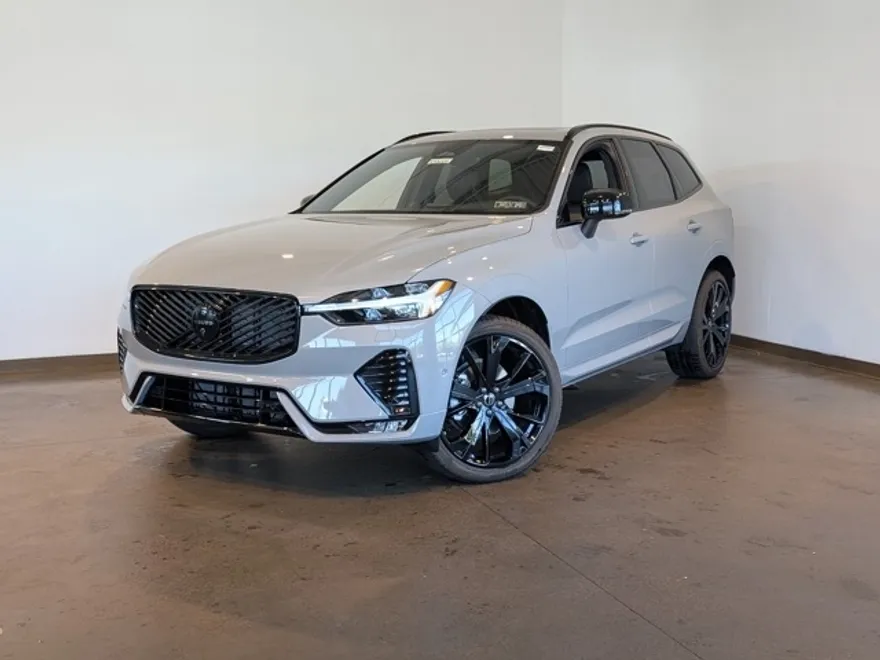 2026 Volvo XC60 B5 Black Edition photo 1