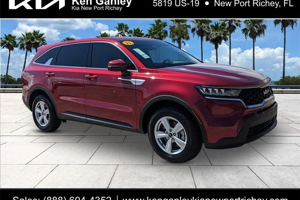 2023 Kia Sorento LX photo 1