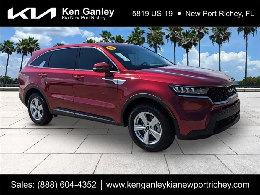 2023 Kia Sorento LX photo 1