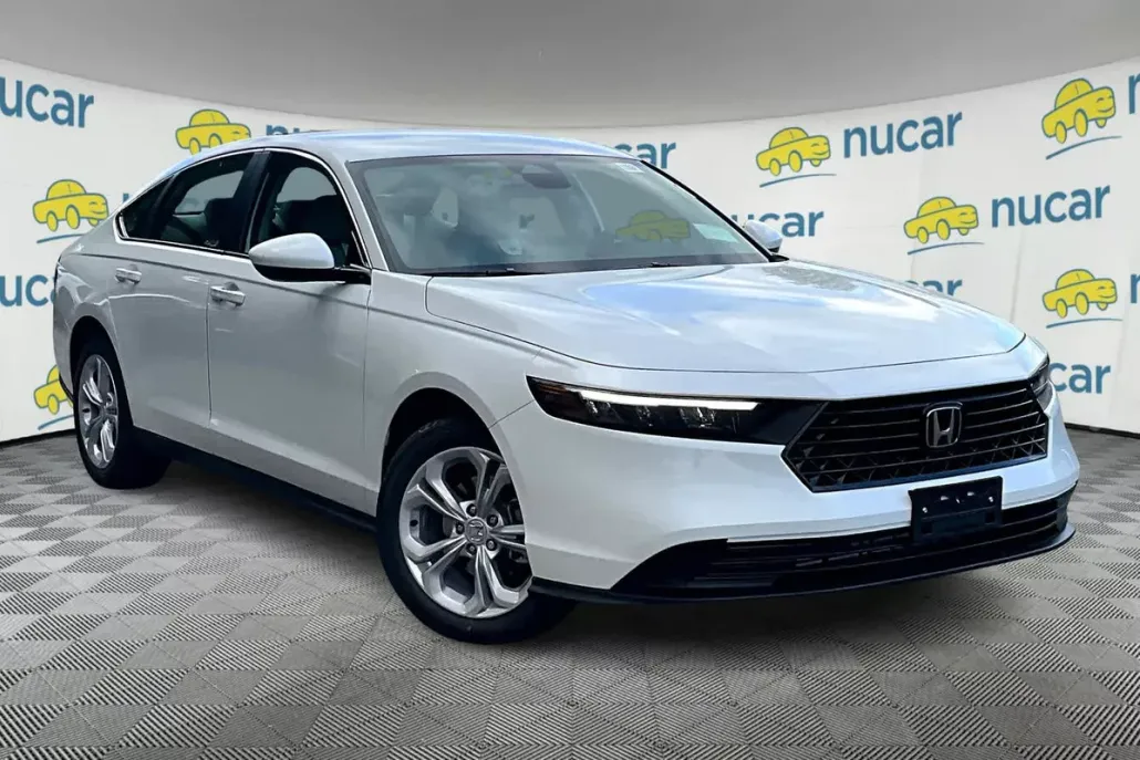 2025 Honda Accord LX photo 1