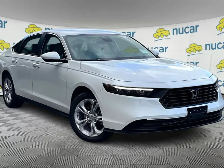 2025 Honda Accord LX photo 1