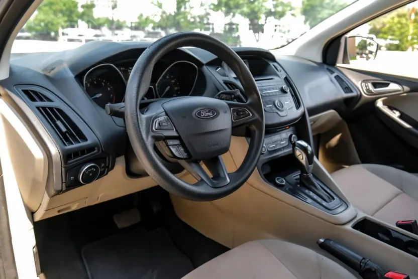 2016 Ford Focus SE photo 1