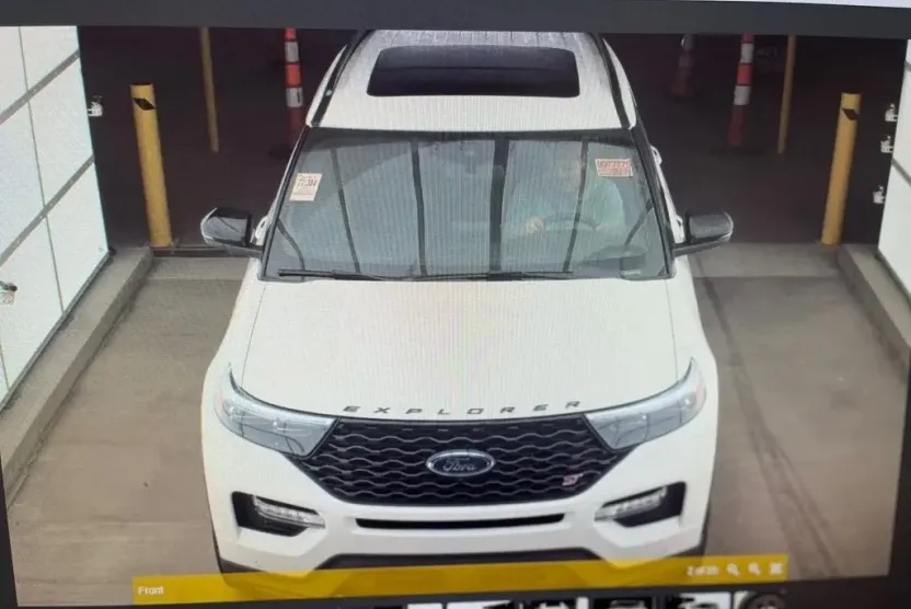 2022 Ford Explorer ST photo 1