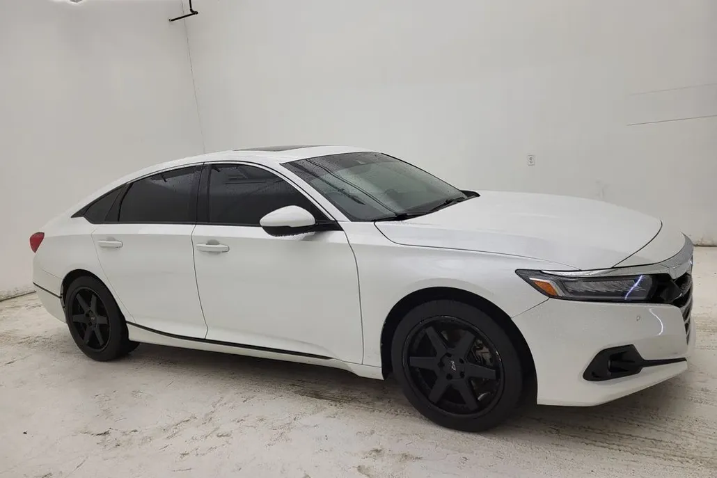 2022 Honda Accord Hybrid EX-L photo 1