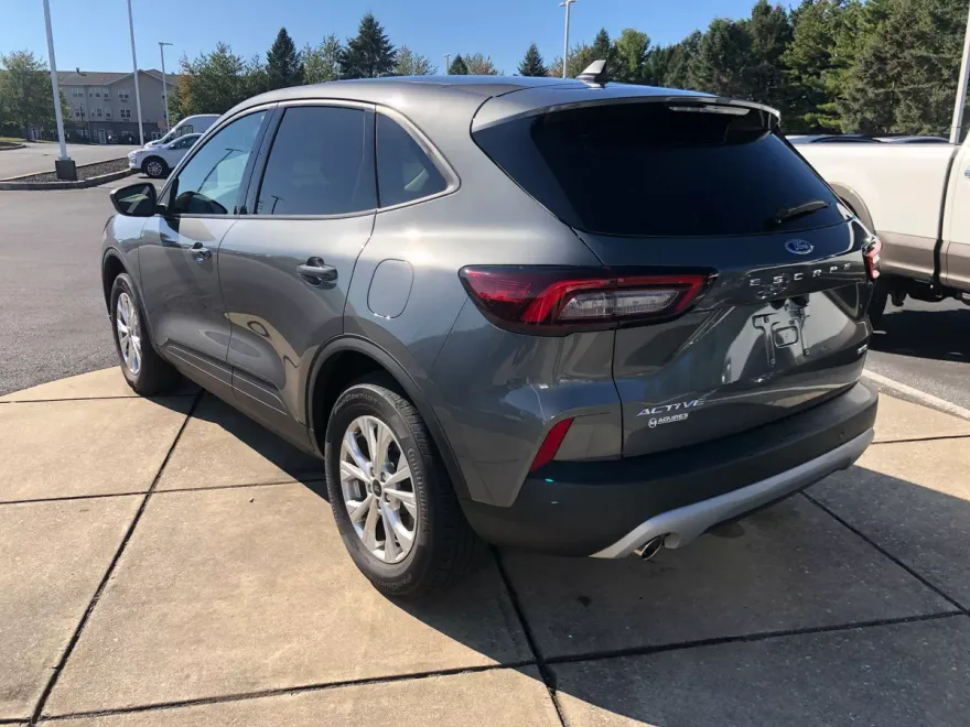 2025 Ford Escape Active photo 1