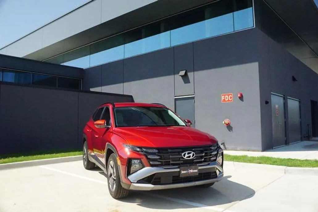2026 Hyundai Tucson SEL photo 1