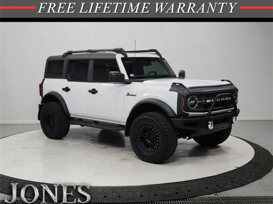 2023 Ford Bronco Base photo 1