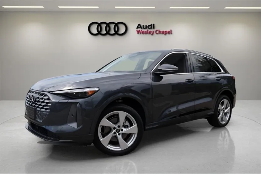 2025 Audi Q5 2.0T Premium Plus photo 1