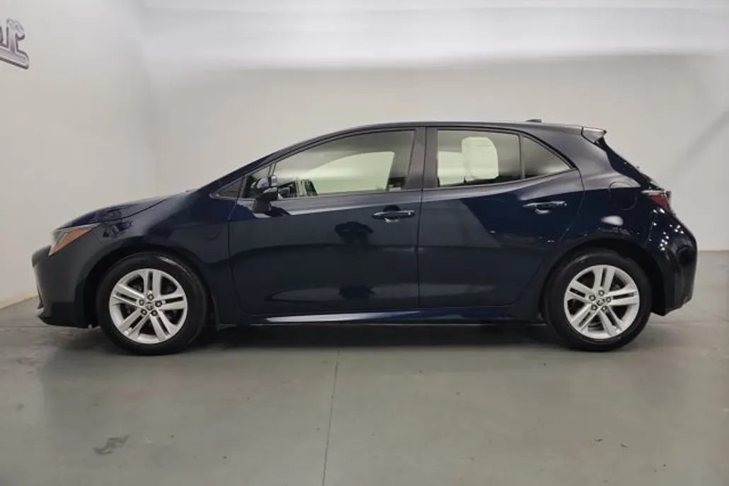 2021 Toyota Corolla Base photo 1