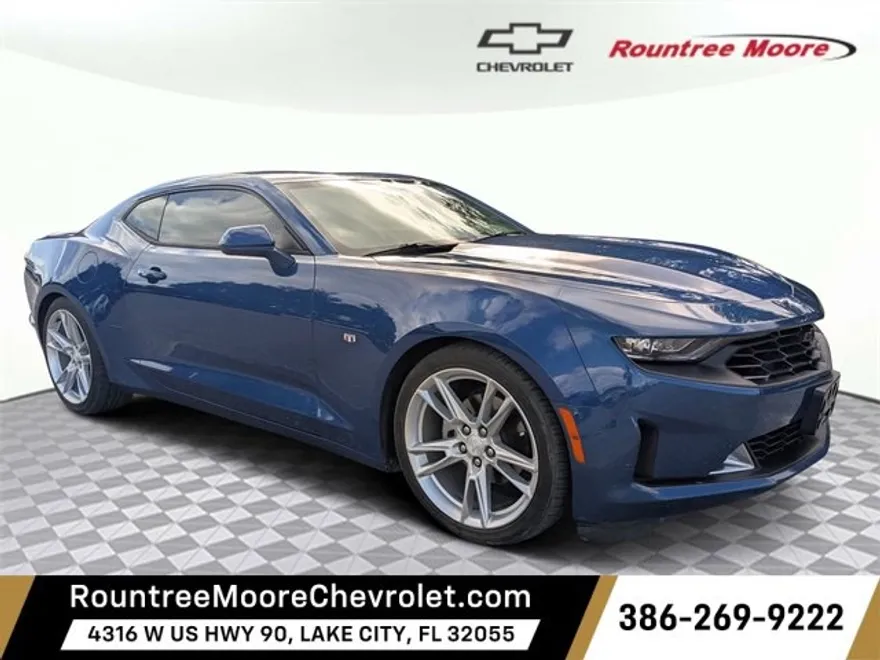 2019 Chevrolet Camaro 1LT photo 1
