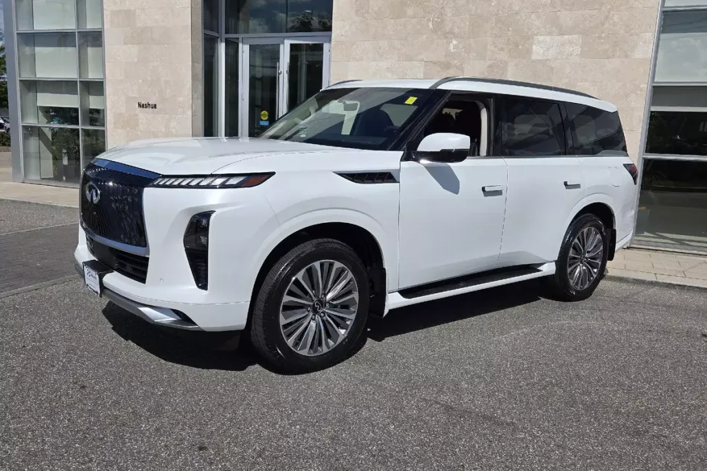 2026 Infiniti QX80 Luxe photo 1