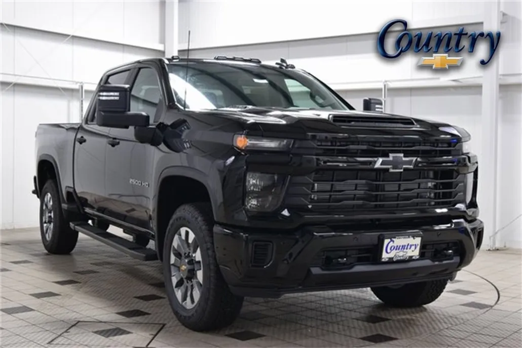 2025 Chevrolet Silverado Custom photo 1